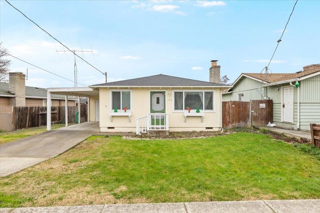 166 Mace Road, Medford, OR 97501