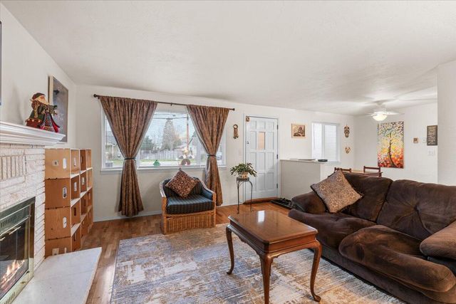 166 Mace Road, Medford, OR 97501