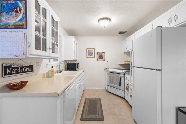 166 Mace Road, Medford, OR 97501