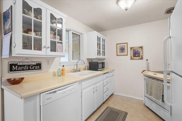 166 Mace Road, Medford, OR 97501