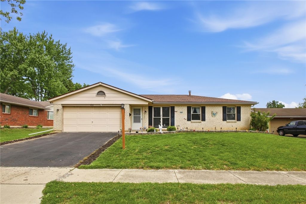 4799 Scothills Drive, Englewood, OH 45322