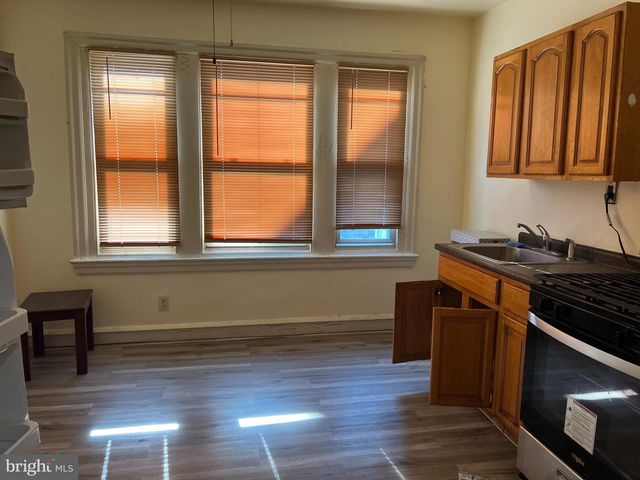 229 W CHEW AVE, Philadelphia, PA 19120