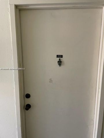 2701 Riverside Dr 202-B, Coral Springs, FL 33065