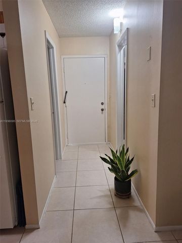 2701 Riverside Dr 202-B, Coral Springs, FL 33065