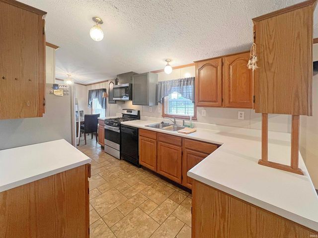 1108 Vogel Avenue, Huntingburg, IN 47542