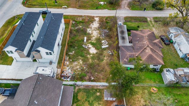 4121 E Toliver St, Houston, TX 77016