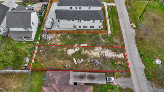 4121 E Toliver St, Houston, TX 77016