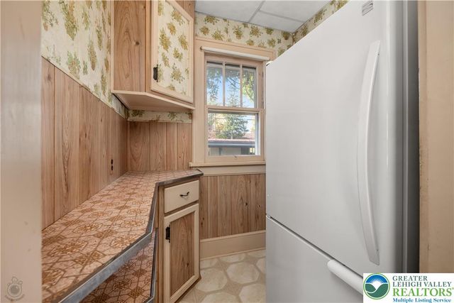 2730 Farmersville Road, Bethlehem City, PA 18020