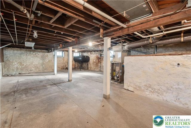 2730 Farmersville Road, Bethlehem City, PA 18020