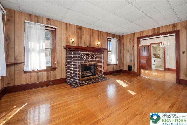 2730 Farmersville Road, Bethlehem City, PA 18020