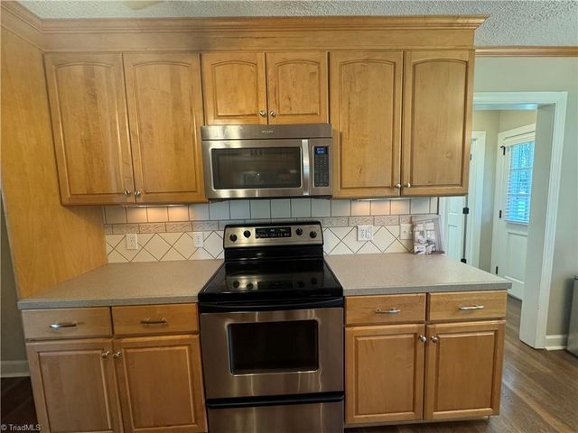 2400 Union Cross Road, Winston-salem, NC 27107