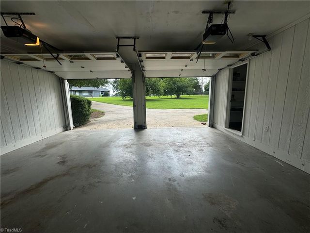2400 Union Cross Road, Winston-salem, NC 27107