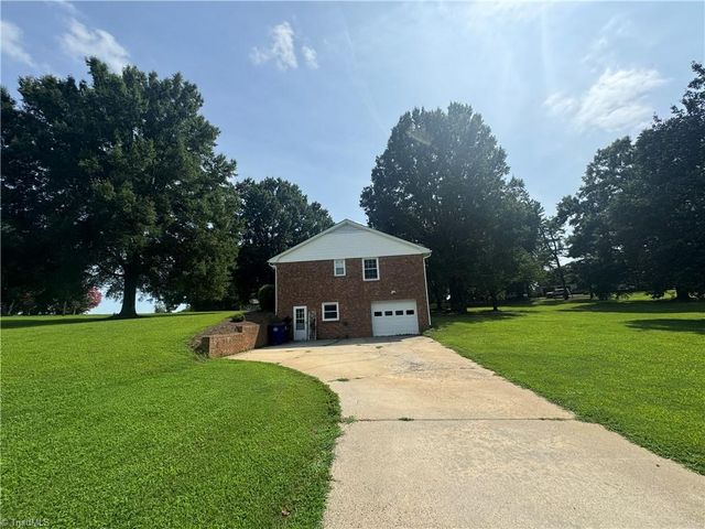 2400 Union Cross Road, Winston-salem, NC 27107