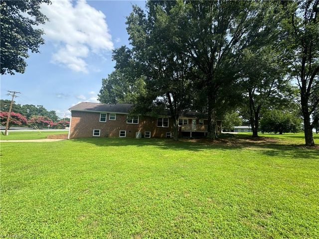 2400 Union Cross Road, Winston-salem, NC 27107