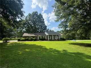 2400 Union Cross Road, Winston-salem, NC 27107