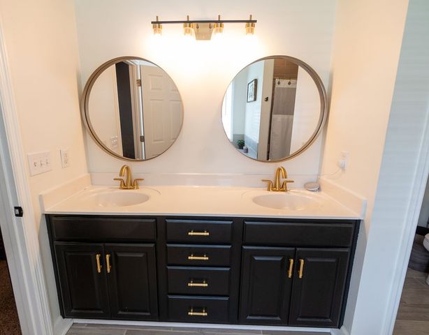 320 Creekside Dr, Lewisburg, TN 37091