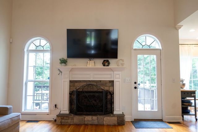 320 Creekside Dr, Lewisburg, TN 37091