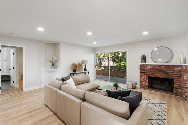 5875 Woodleigh Dr, Carmichael, CA 95608