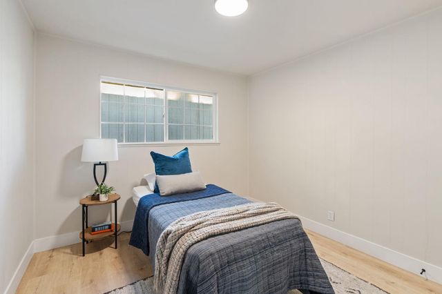 5875 Woodleigh Dr, Carmichael, CA 95608