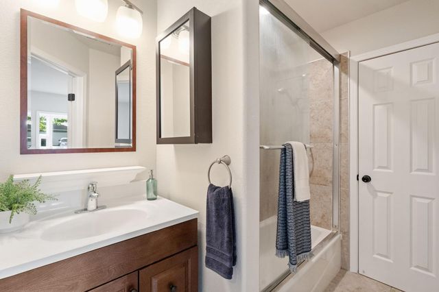 5875 Woodleigh Dr, Carmichael, CA 95608