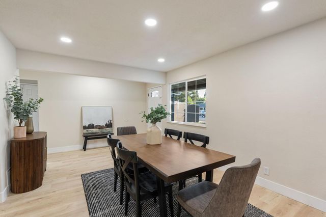 5875 Woodleigh Dr, Carmichael, CA 95608