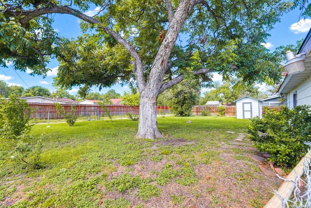 271 WAYSIDE DR, San Antonio, TX 78213
