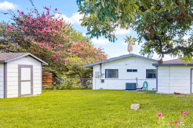271 WAYSIDE DR, San Antonio, TX 78213