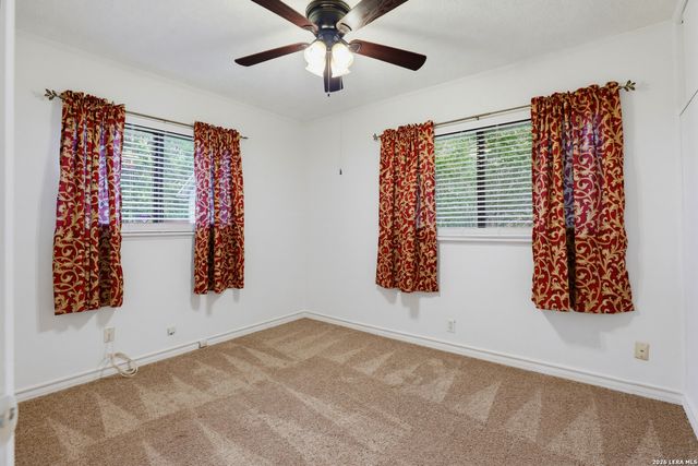 271 WAYSIDE DR, San Antonio, TX 78213