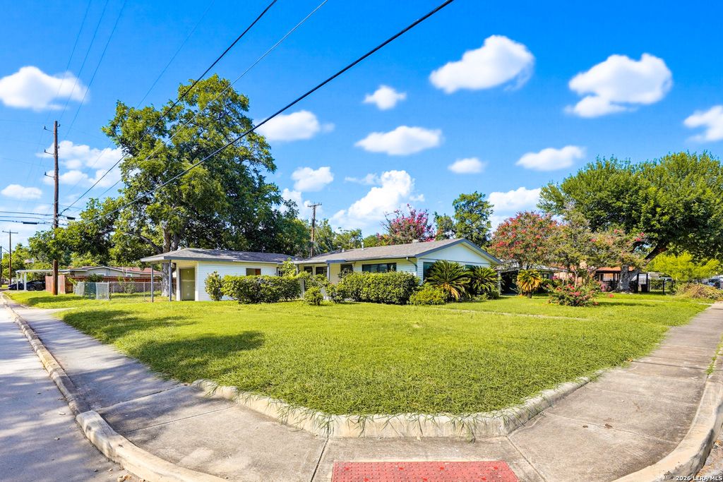 271 WAYSIDE DR, San Antonio, TX 78213