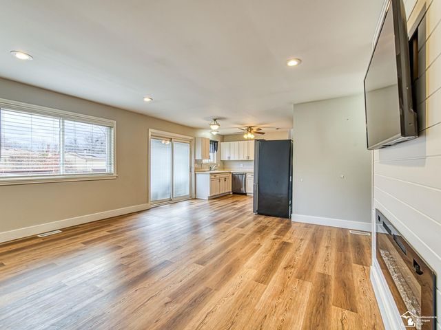 18153 Doncaster Court, Brownstown, MI 48193