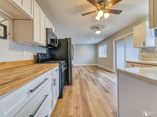 18153 Doncaster Court, Brownstown, MI 48193