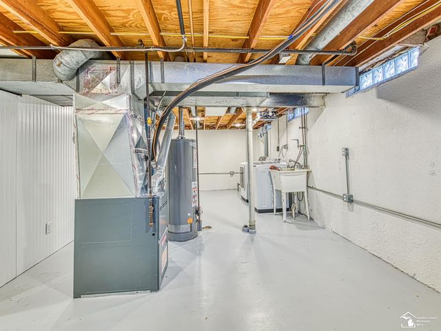 18153 Doncaster Court, Brownstown, MI 48193