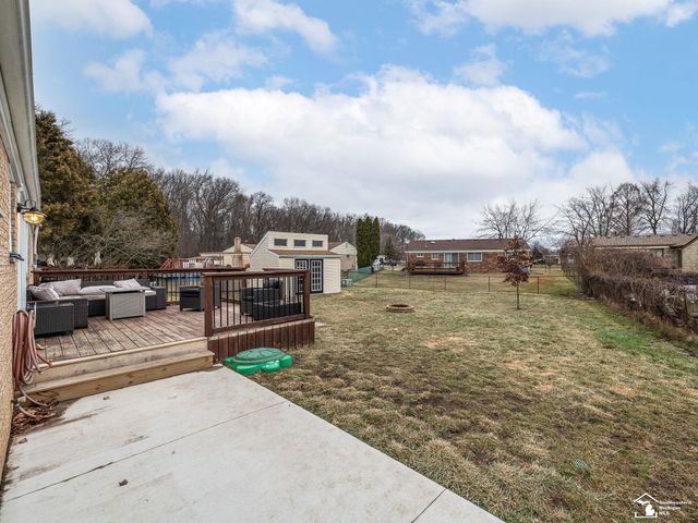 18153 Doncaster Court, Brownstown, MI 48193