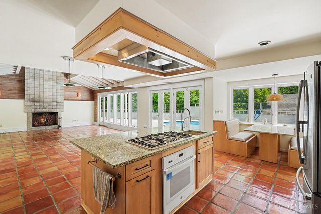 3583 Cooper Road, Blue Ash, OH 45241