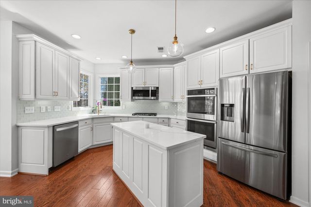 20338 FISHERS ISLAND CT, Ashburn, VA 20147