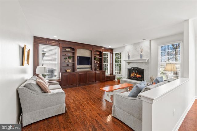 20338 FISHERS ISLAND CT, Ashburn, VA 20147