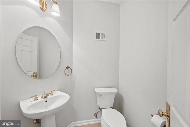 20338 FISHERS ISLAND CT, Ashburn, VA 20147