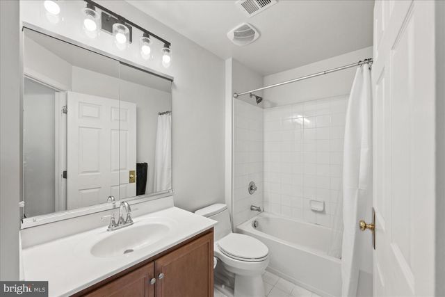 20338 FISHERS ISLAND CT, Ashburn, VA 20147