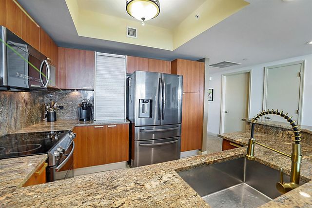 2640 Lake Shore Drive 1416, Riviera Beach, FL 33404