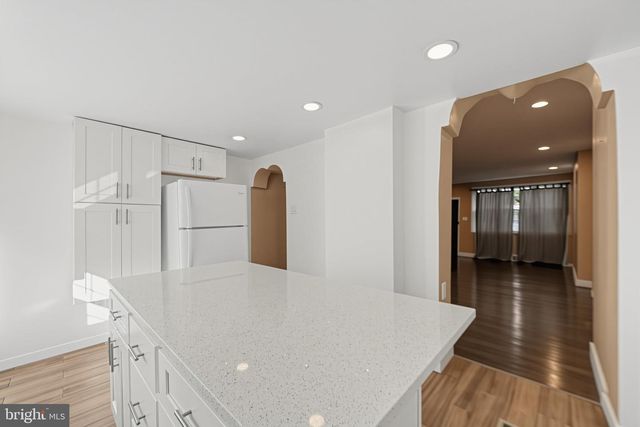 842 ALMOND ST, Philadelphia, PA 19125