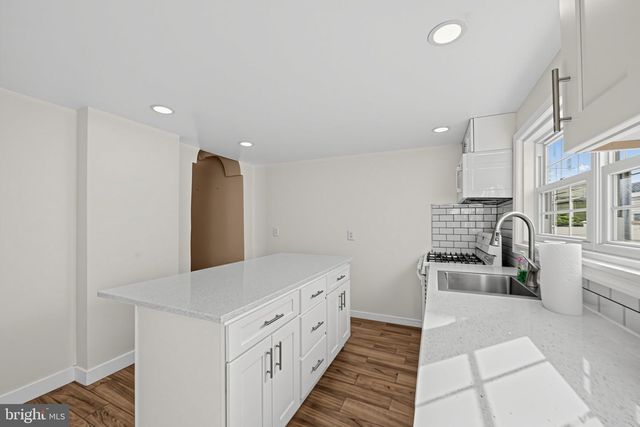 842 ALMOND ST, Philadelphia, PA 19125