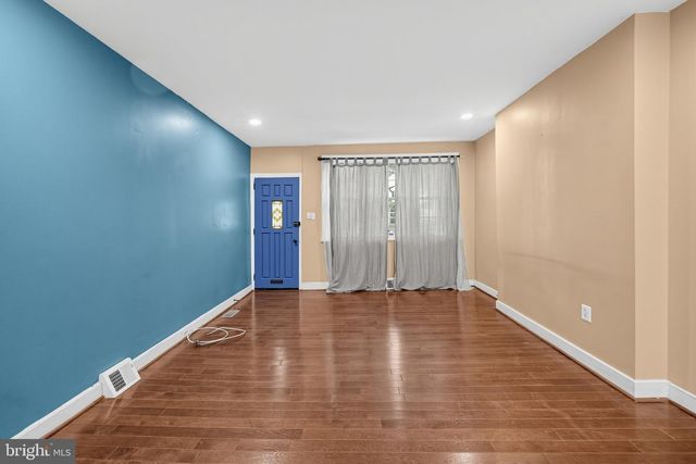 842 ALMOND ST, Philadelphia, PA 19125