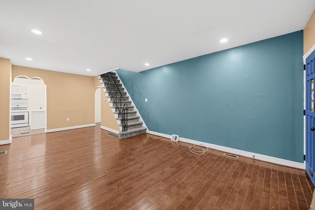 842 ALMOND ST, Philadelphia, PA 19125