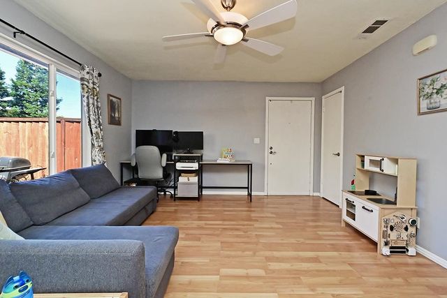 1031 Spring Valley CMN, Livermore, CA 94551