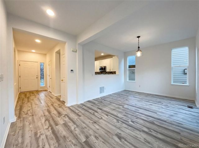 10468 Olathe Way, Commerce City, CO 80022