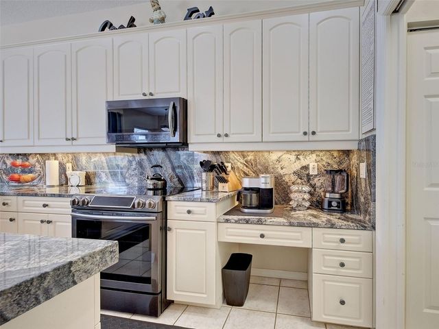 311 WILD PINE WAY, Venice, FL 34292