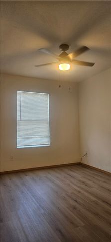 1959 Razorback Road 4, Fayetteville, AR 72701