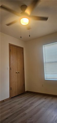 1959 Razorback Road 4, Fayetteville, AR 72701