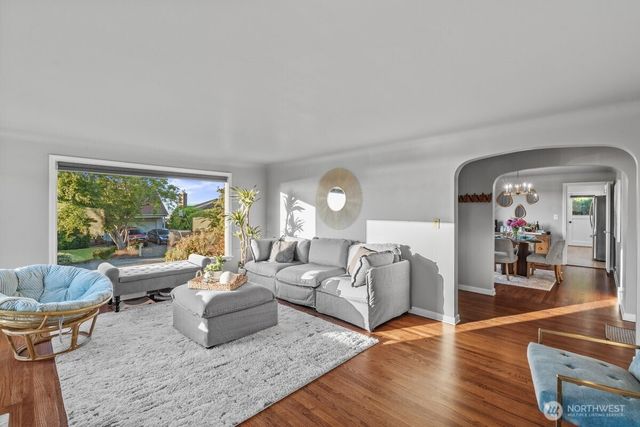 422 Crown Drive, Everett, WA 98203