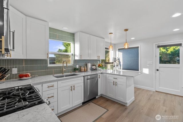 422 Crown Drive, Everett, WA 98203
